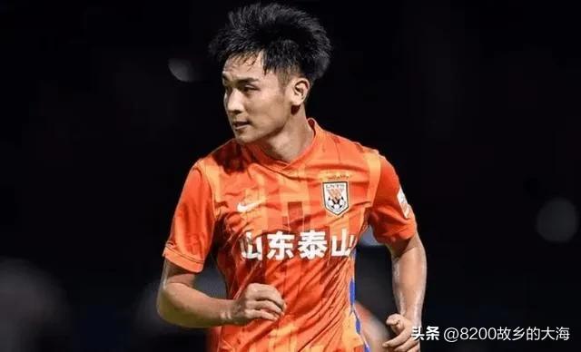 又一个帅哥国脚撩美女