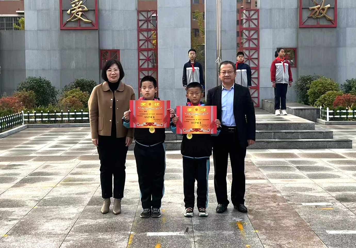 福海路小学举办首届“校长杯”篮球赛