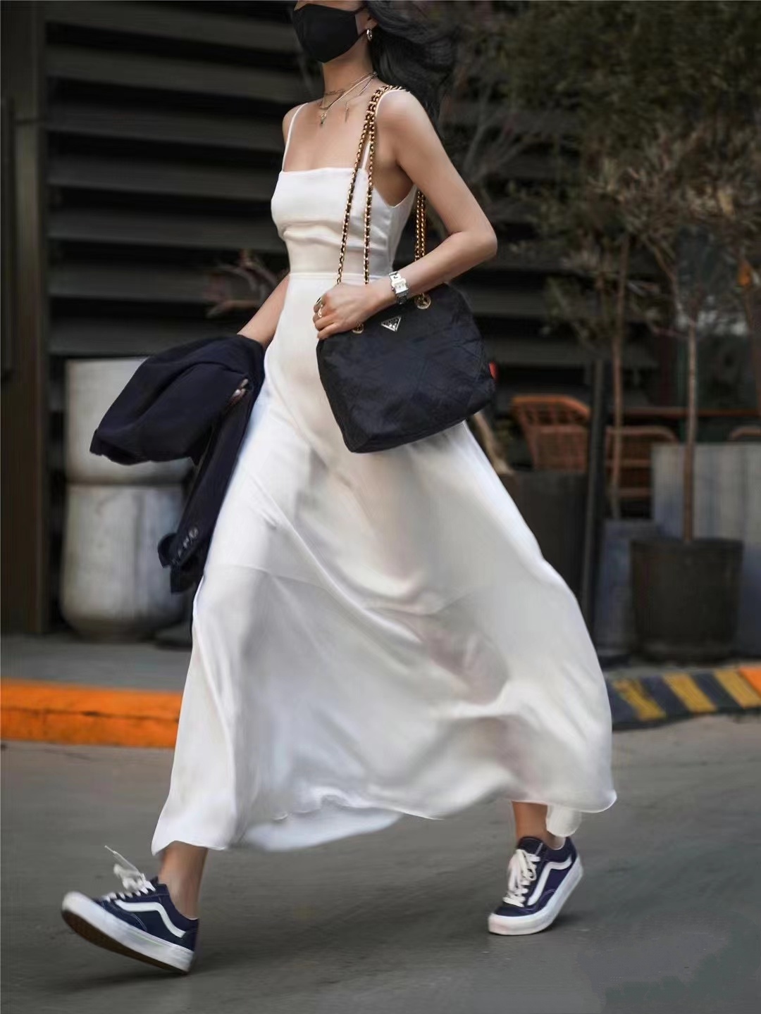 半身西装长裙夏季怎么搭配,垂感西装长裙怎么搭配好看