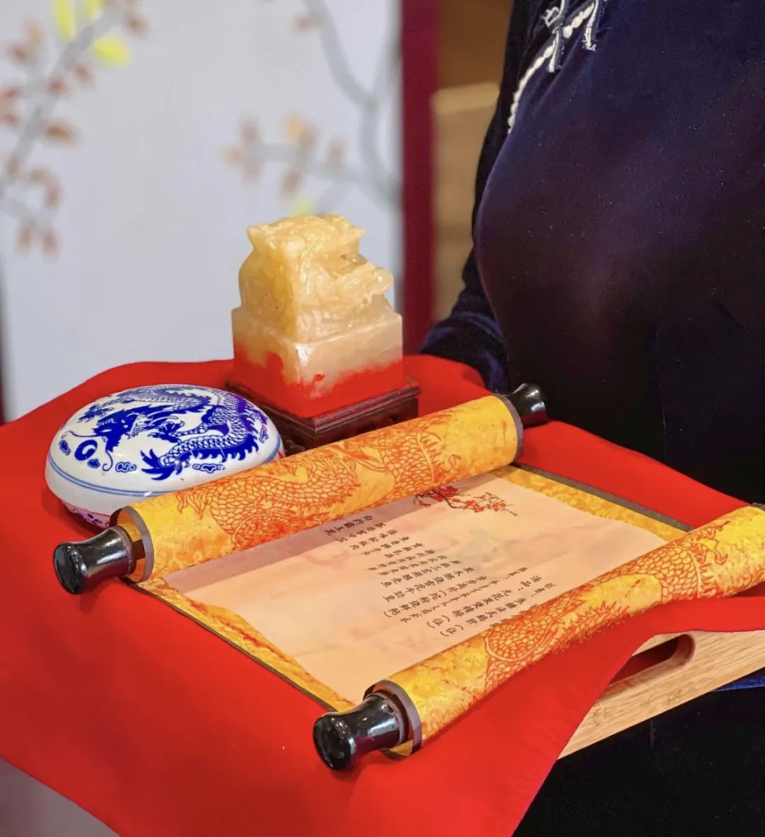 一年亏了600万,她用2个月扭亏为盈,2年“问鼎”米其林!