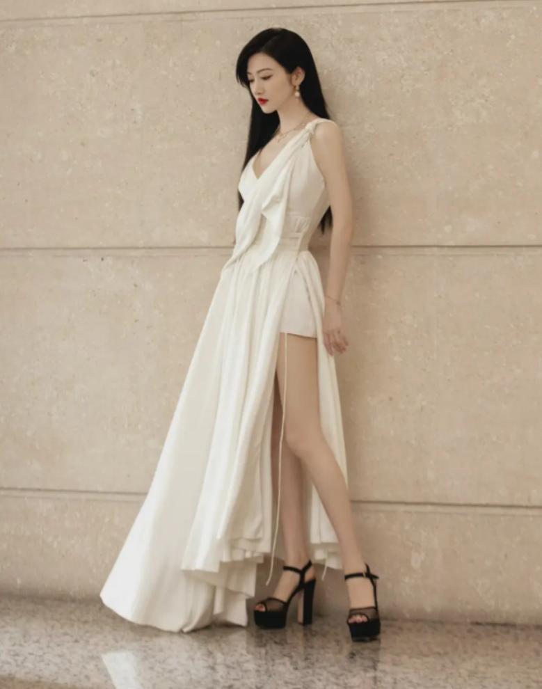 从五官怎么看出女人富贵相,女人五官富贵的表现