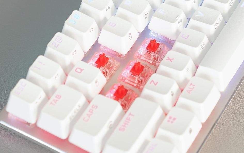 提升桌面颜值的桌搭好物,蓝色系风格桌搭