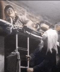 公公给我儿子看病图片,公公陪儿子输液哭了