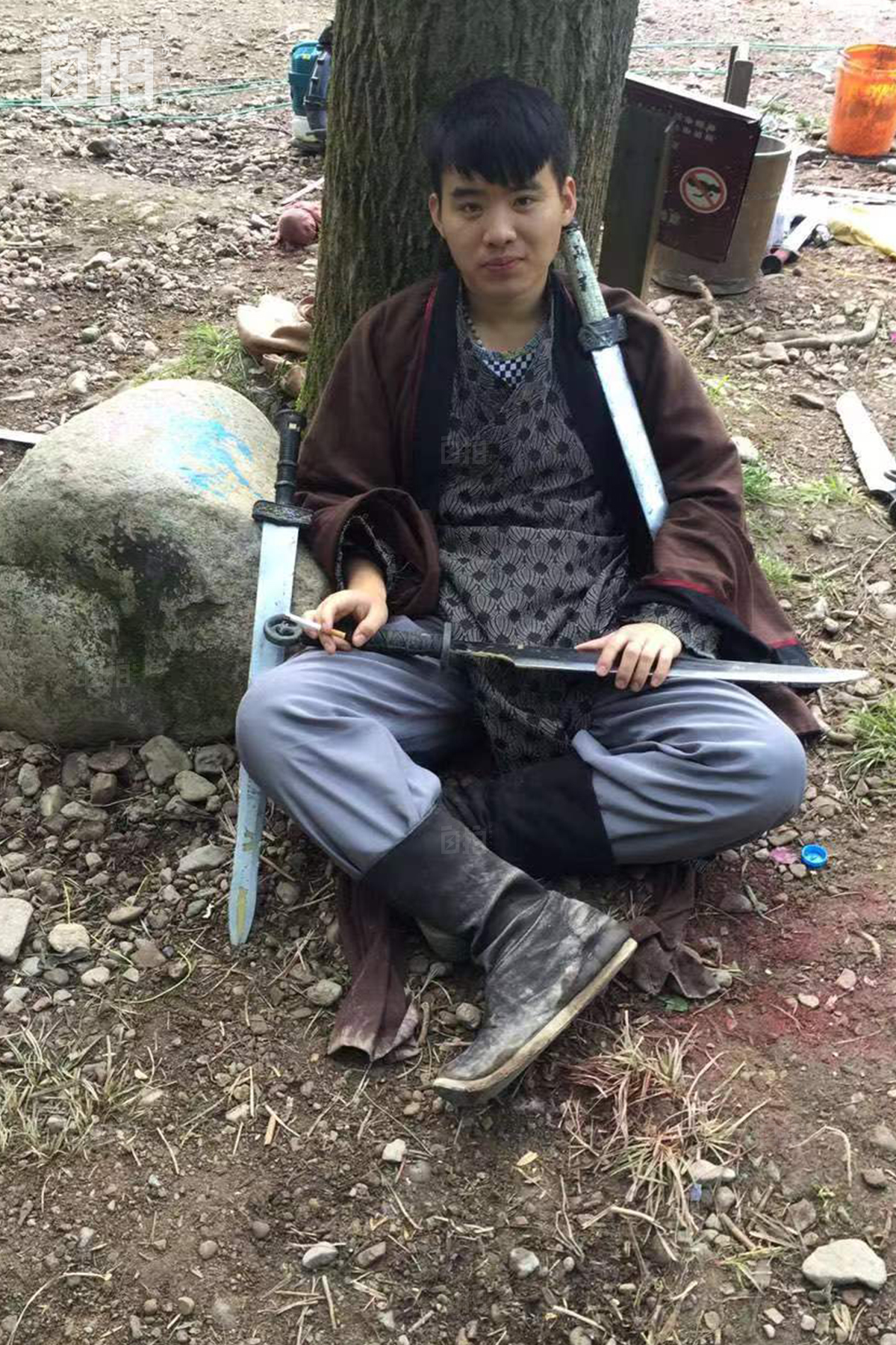 我，电焊工，去横店当群演，重新爱上学习，花光存款出国留学