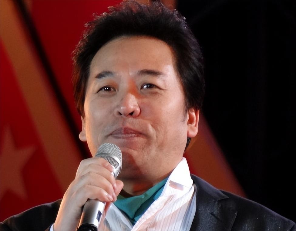 佟铁鑫：一婚娶歌手金曼生下儿子，二婚娶带娃林丹诗，如今咋样