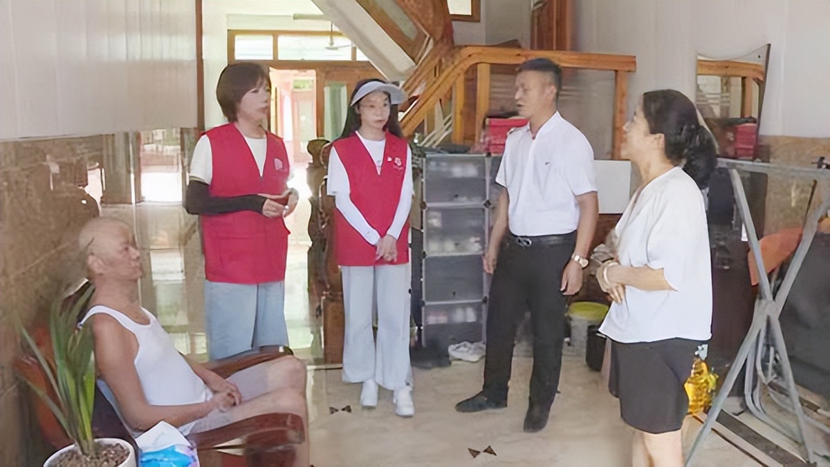 最暖心照顾老年夫妇,最美媳妇照顾重病公婆十年