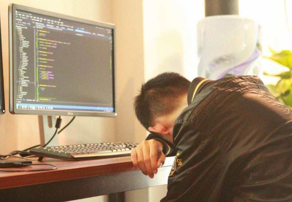 腾讯应届生怒怼管理层新闻分析,腾讯回应应届生怒怼管理层