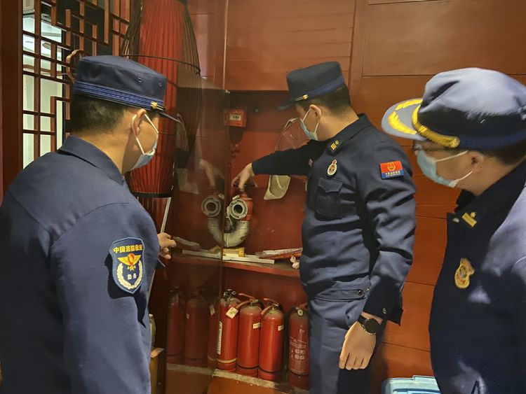 构筑节前消防安全防火墙,新晃多彩活动筑牢消防安全防护墙