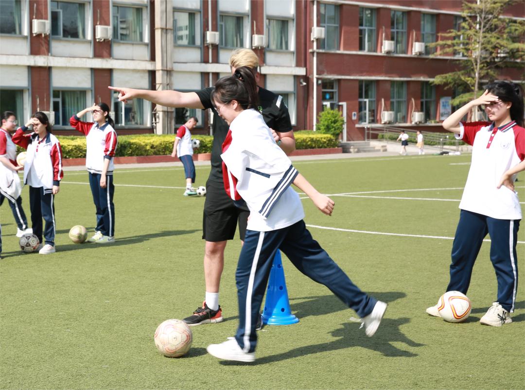 体验足球的意义视频,西班牙足球精神