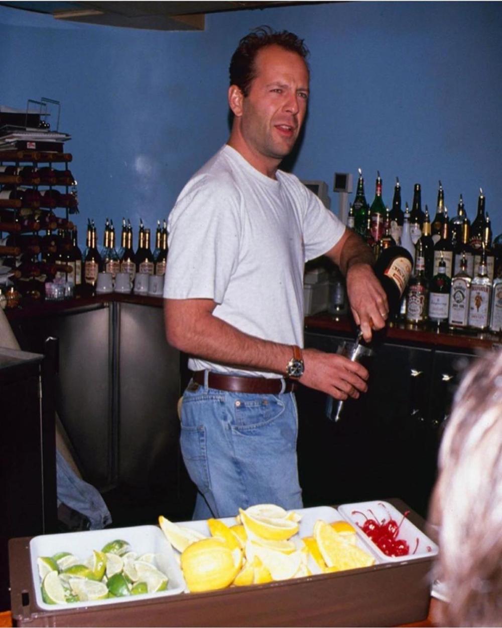 布鲁斯威利斯动作最多,布鲁斯威利斯惊艳视频