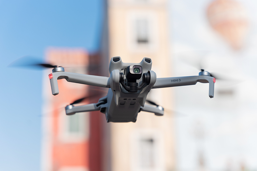大疆DJIMini3无人机评测：精确定位，便携高画质与性价比的结合体
