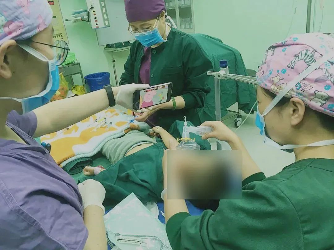 真的有一捂就晕的化学品吗,真的有一种药一喝就会晕倒吗