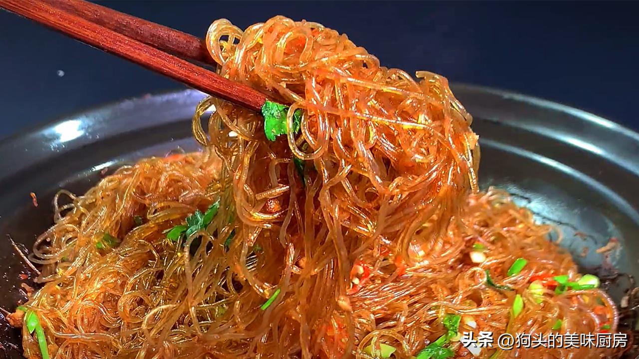 五花肉粉丝炖白菜怎么做好吃 (粉丝炖白菜豆腐的做法)