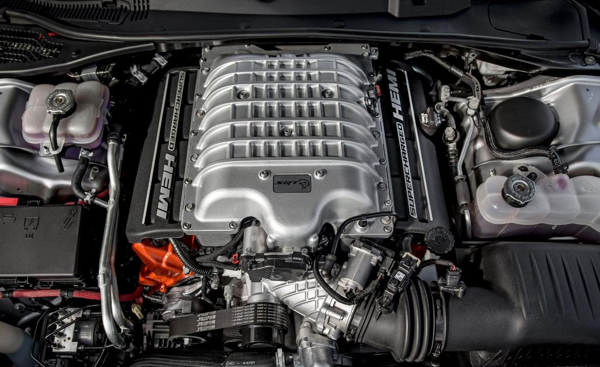 长时间不更换机油的危害,汽车勤换机油有用吗