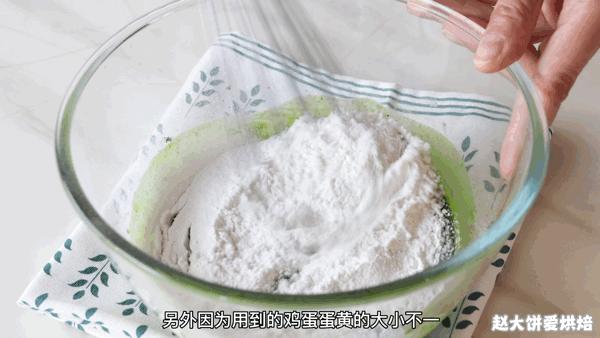 奶油巧克力蛋糕颜值与美味并存,diy颜值高简单不用烤箱小蛋糕