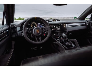 豪华品牌中型suv排名前十名,年度最佳suv2021年保时捷卡宴