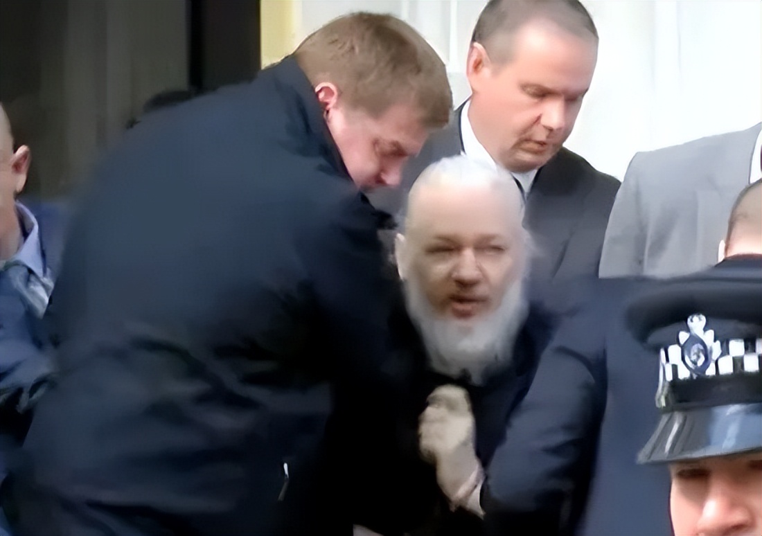 阿桑奇顶级黑客,阿桑奇黑客揭秘背后真相