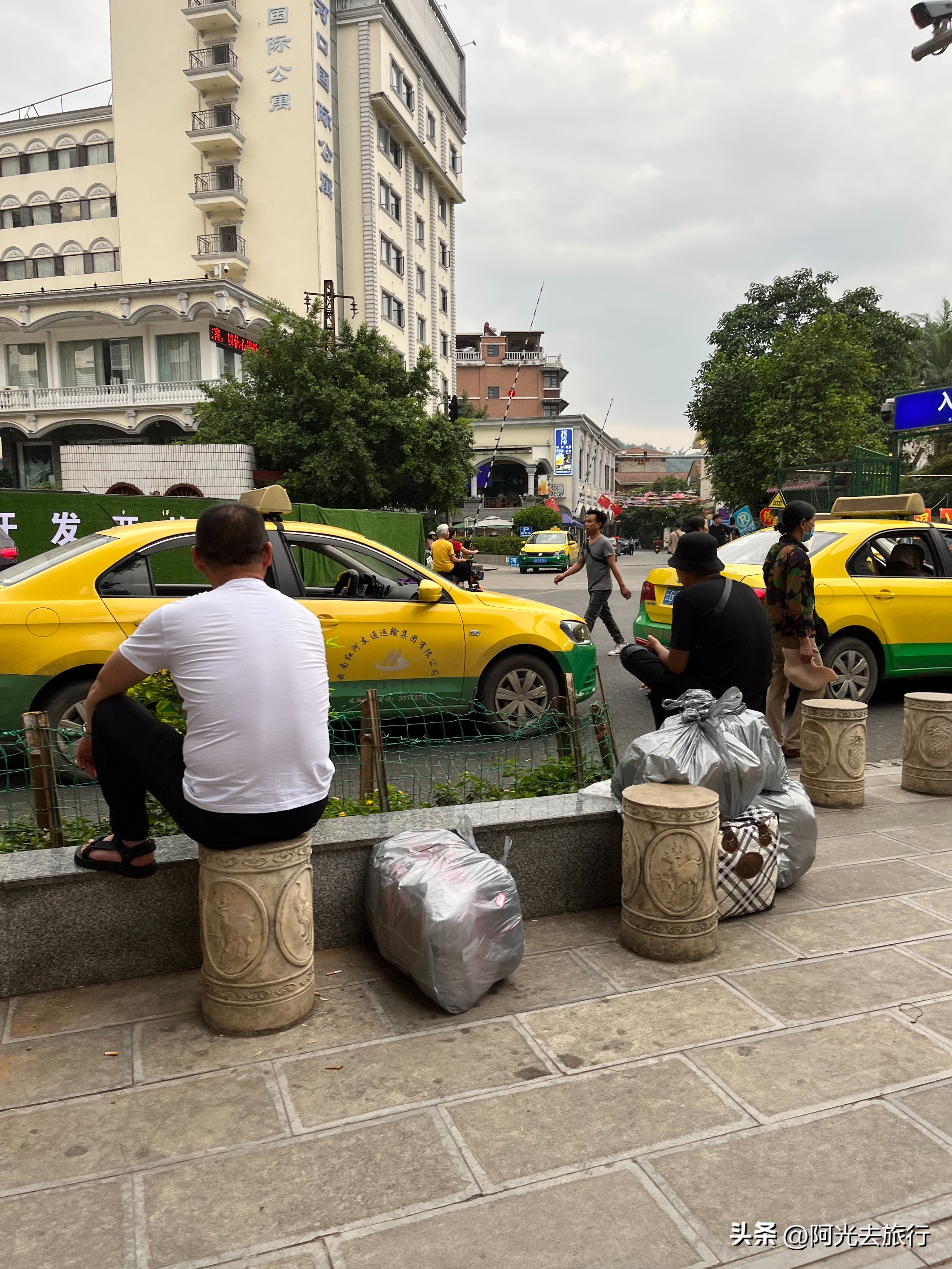 越南老街和云南河口,云南河口和越南老街相望
