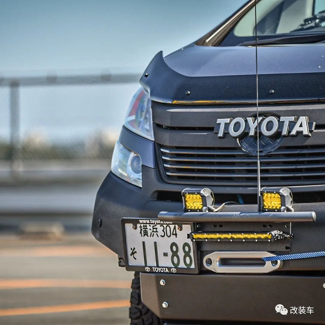 新款丰田威尔法改装,奶爸车改造老霸道