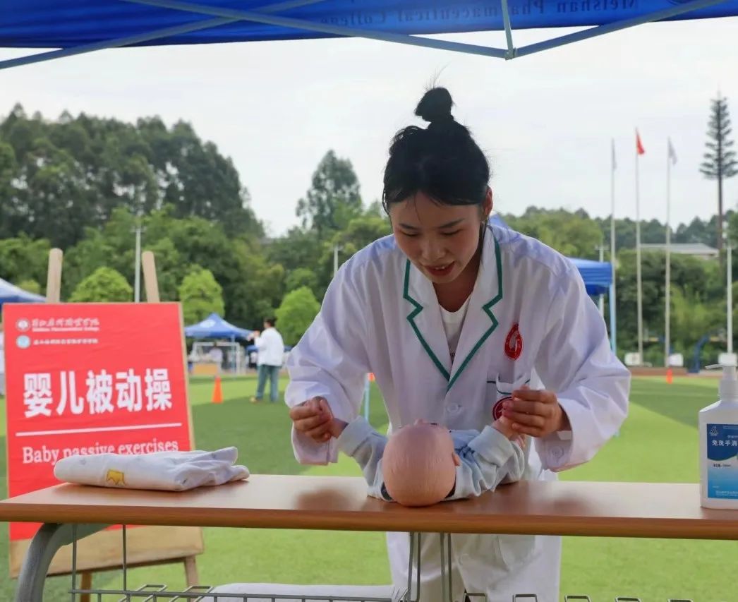介绍护理学院,护理学院的学院简介