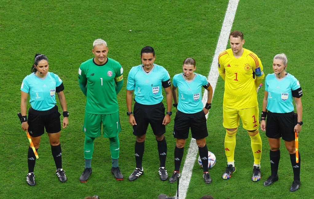世界杯足球共有几名女裁判,世界杯足球女裁判视频