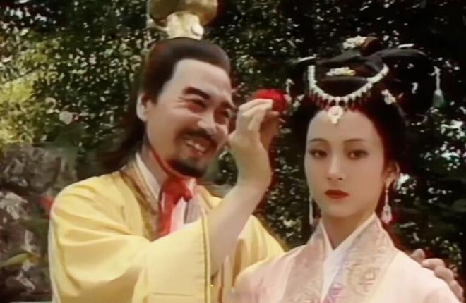 他也是一个美丽的西施，对比香港、台湾和大陆的最美版本，更美的