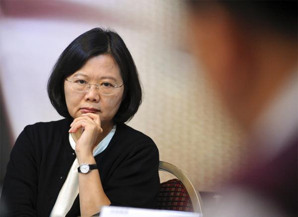 蔡英文贴身部队购*击狙**枪，遭英方毁约且拒赔偿，台官员甩锅大陆