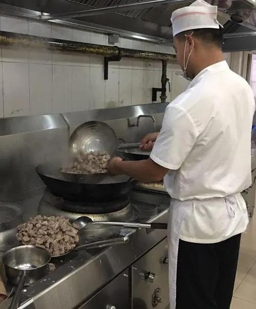 千万不要干传菜员,厨师到底要不要改行