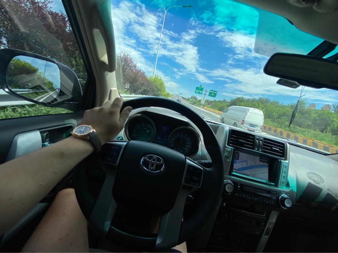 老旧丰田霸道修复,04年丰田霸道翻新改造全过程