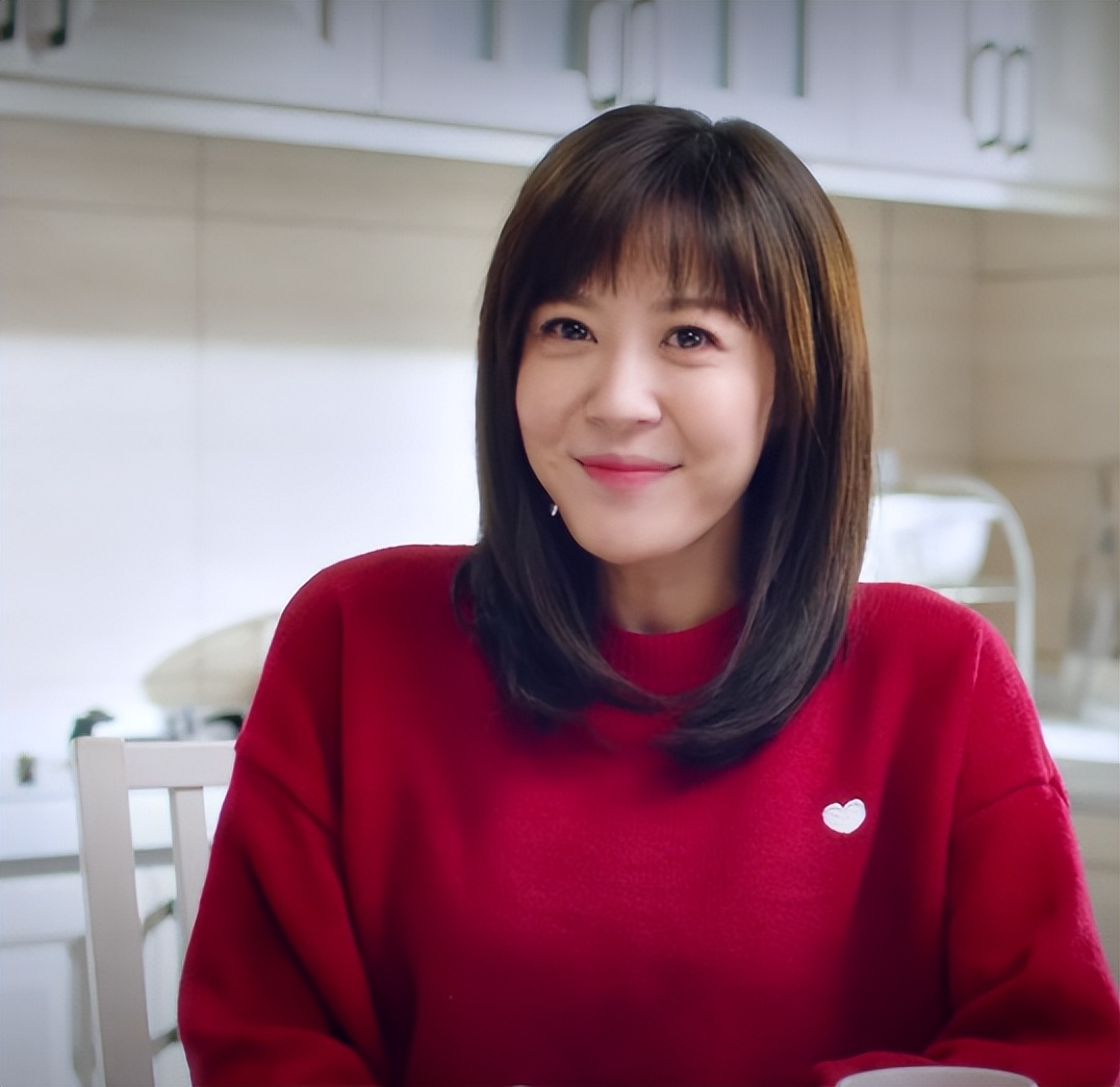 李金铭的酒窝是怎么来的,李金铭微笑巨甜的那张照片