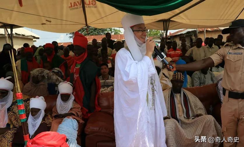 2019年，河南小伙意外当上非洲“酋长”，坐拥百亩地