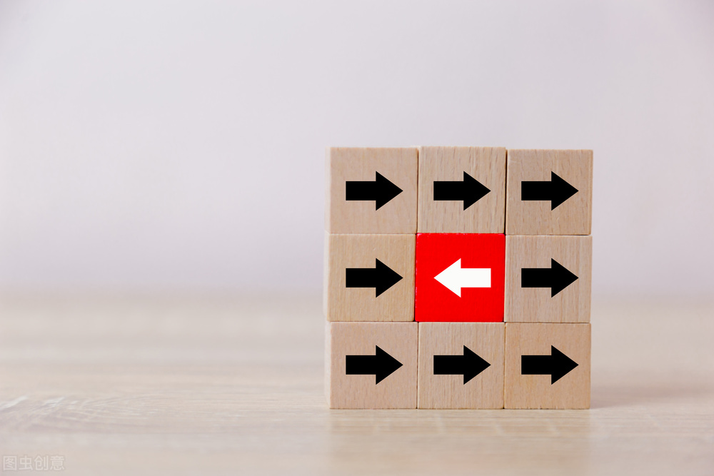 遇到同事排挤你该怎么办,怎么开导被同事排挤的人