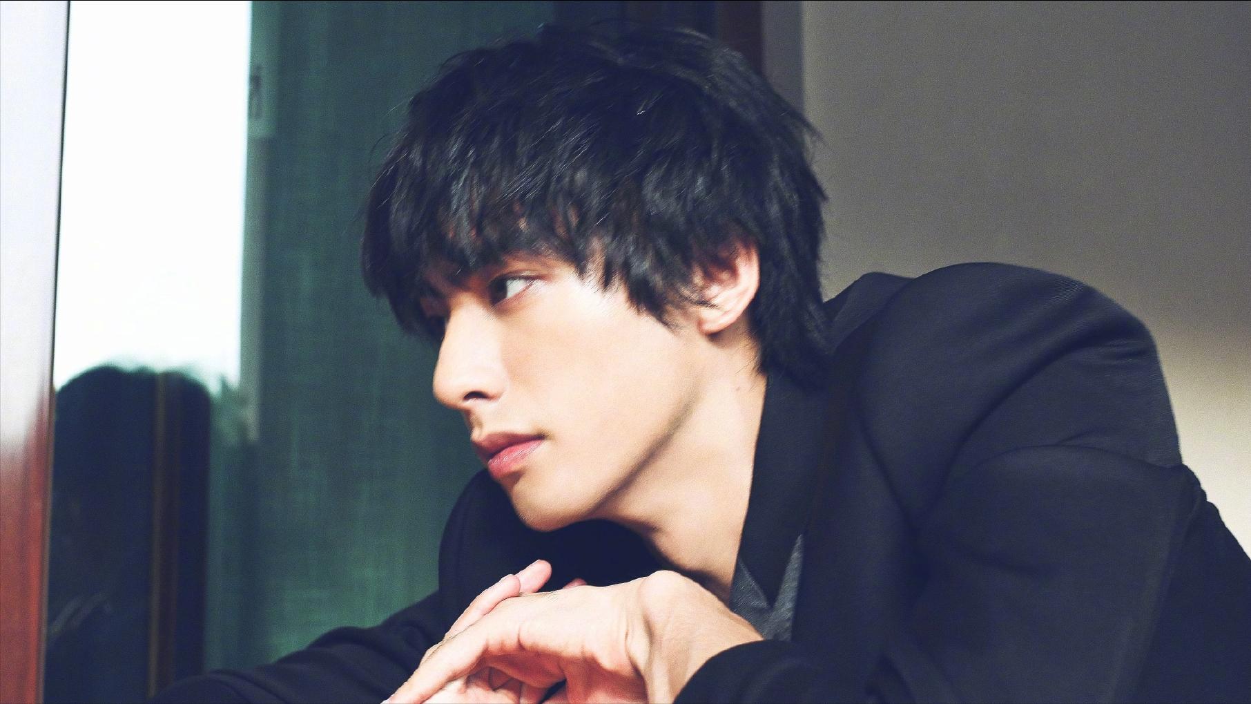 于正艺人横店聚餐许凯白鹿吴谨言,于正白鹿许凯最新消息