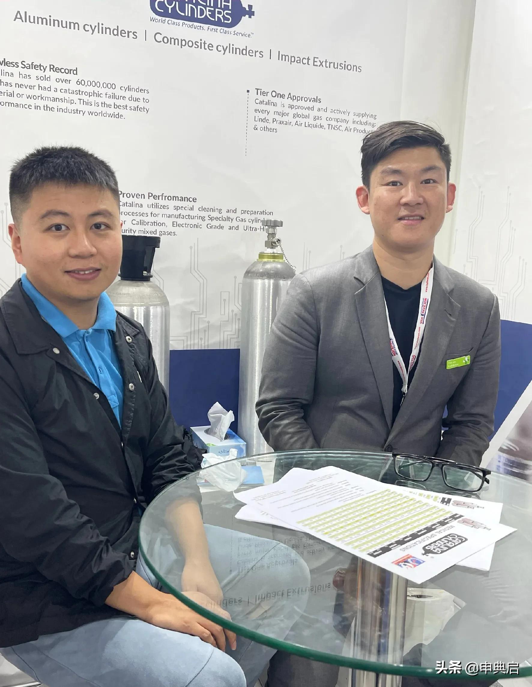 小吴在迪拜的医疗用品展,小吴迪拜