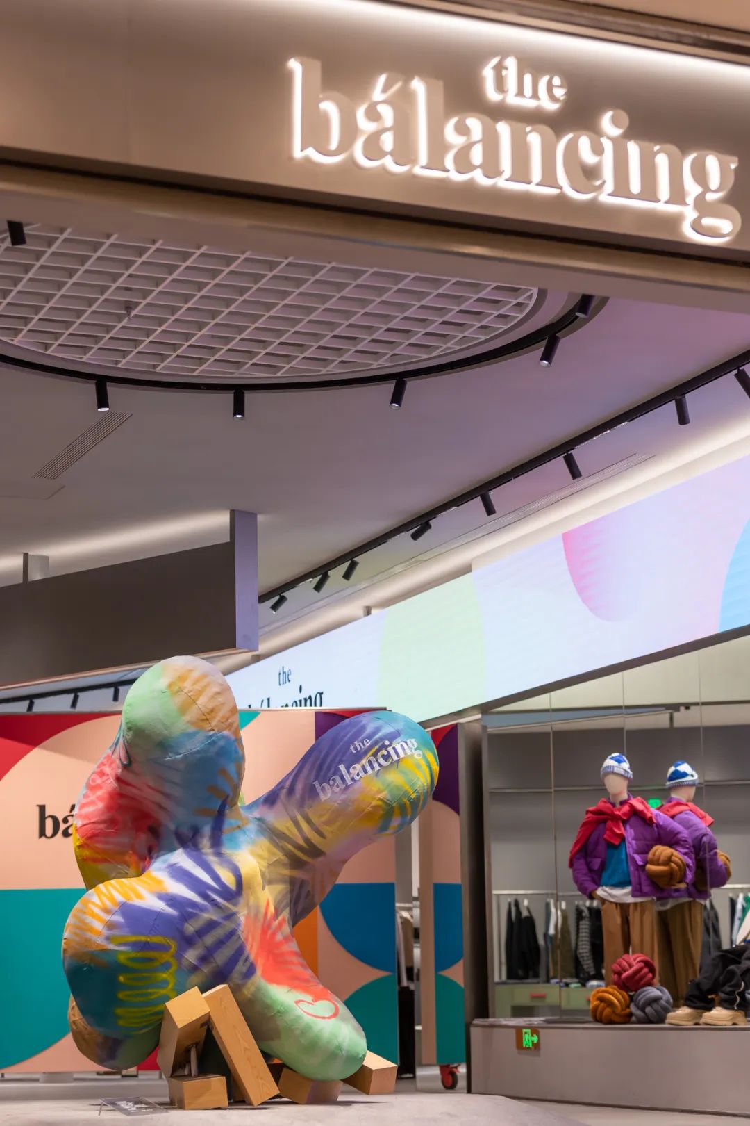 专访thebálancing：新店落地港汇恒隆广场，这家买手店有何特色？