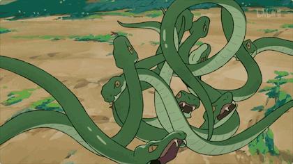 男子扫墓遇见大蛇熊猫头,男子扫墓时遇见鳄鱼蛇王