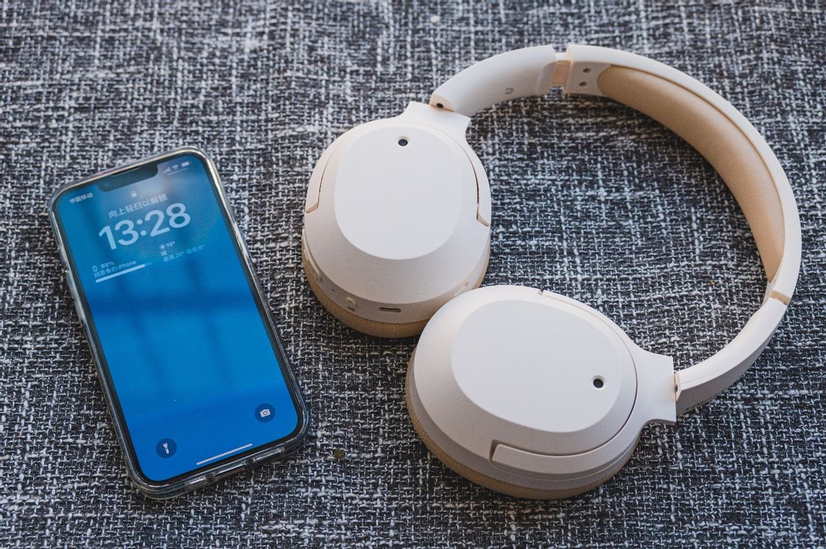 旅行中必带的三件东西,旅行必备10件神器降噪耳机