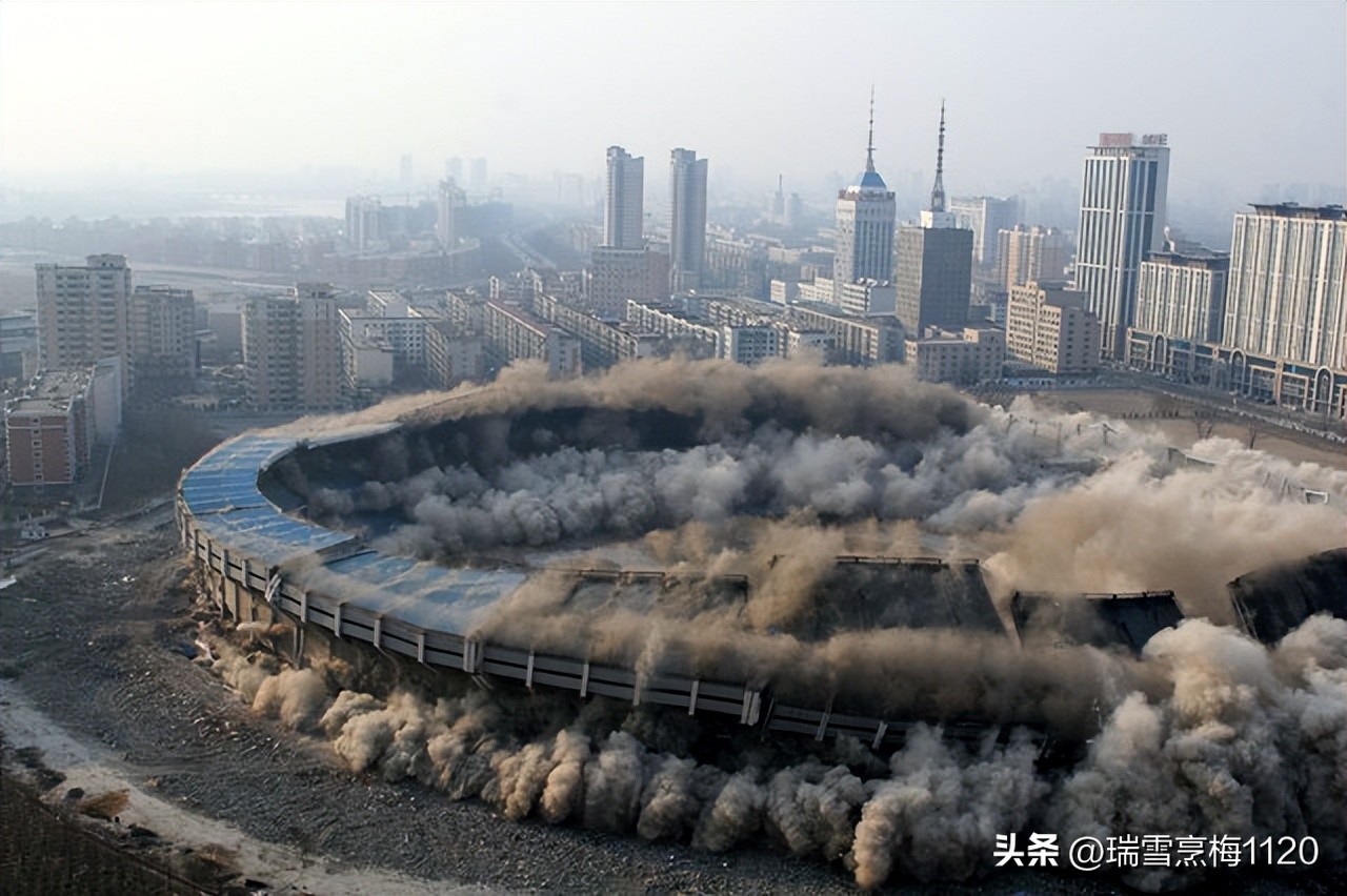 90年代的沈阳五里河体育场,沈阳旧景