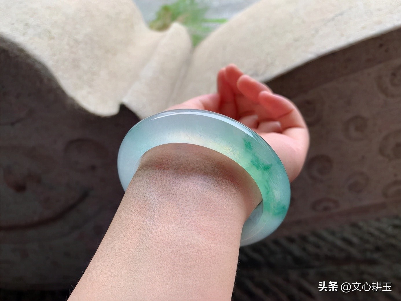 avon雅芳是卖什么东西的,avon雅芳是什么品牌