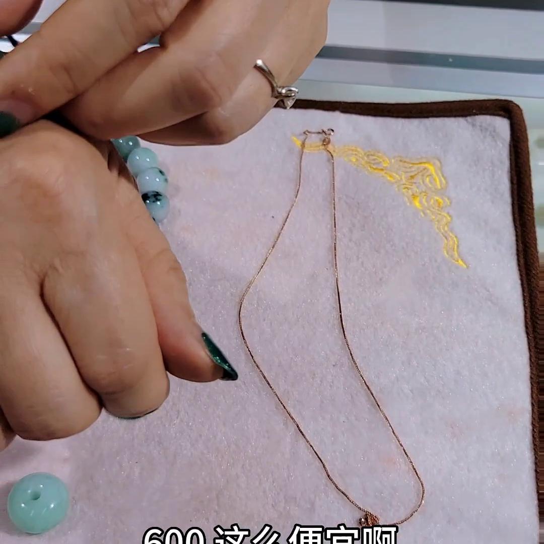 翡翠促销活动,昆明缅甸翡翠手镯清仓特价