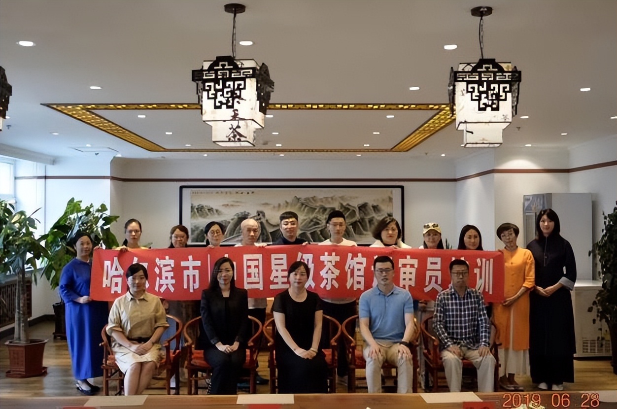 张坤（Queen）老师商务礼仪专家