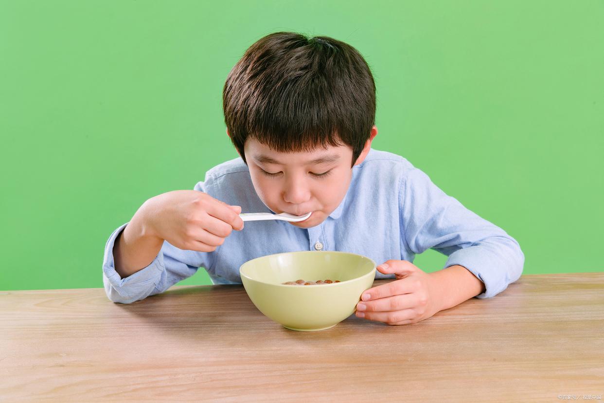 晚上给初中孩子吃太饱影响长高吗,不要给孩子吃多了好么