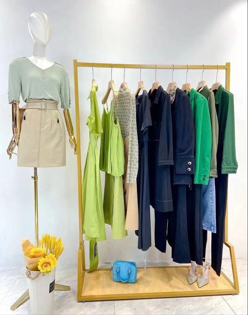 诗篇风衣女,诗篇品牌折扣女装直播