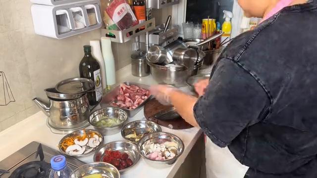 天冷了炖一盅汤,冬天每天喝汤