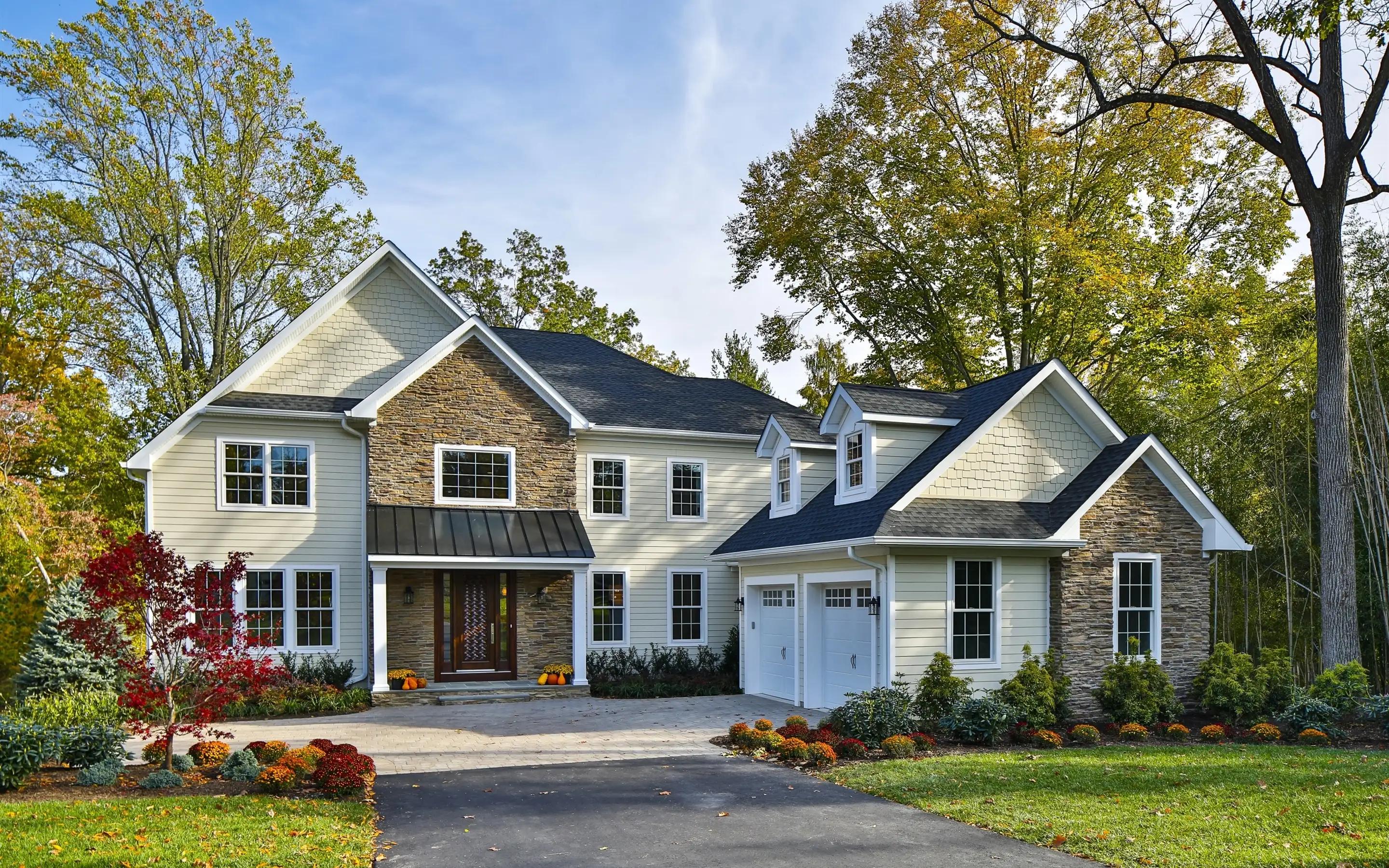 现在的人天天忙的像驴子，恨不得钻进钱眼里，究竟是为了什么？