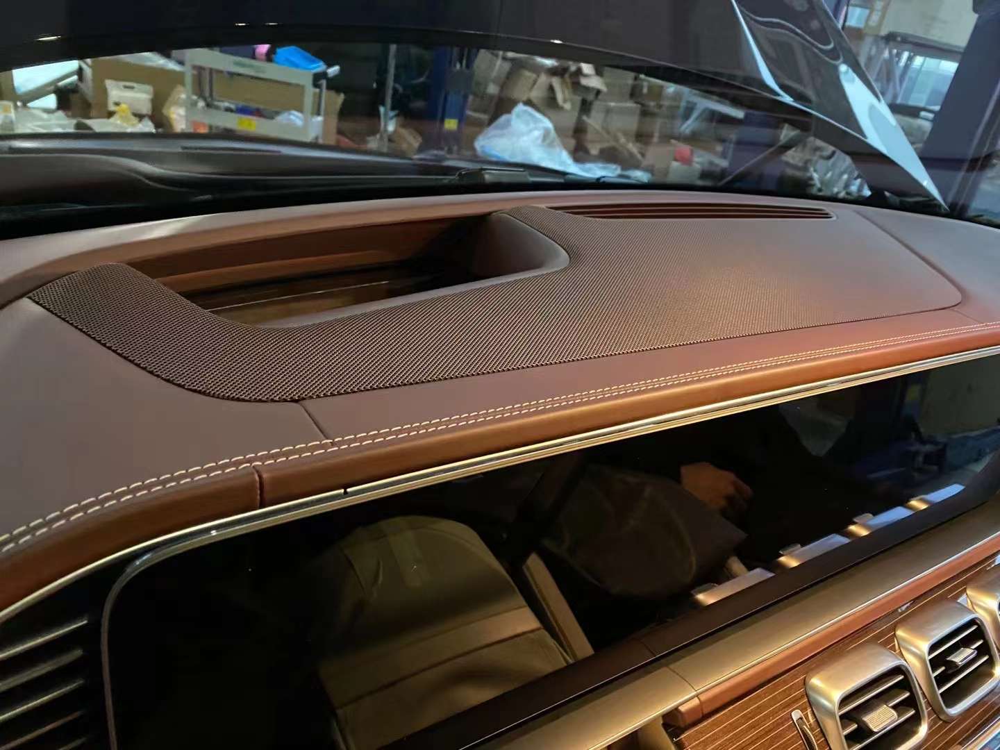 迈巴赫gls600柏林之声超级震撼,迈巴赫gls顶配沉浸式体验