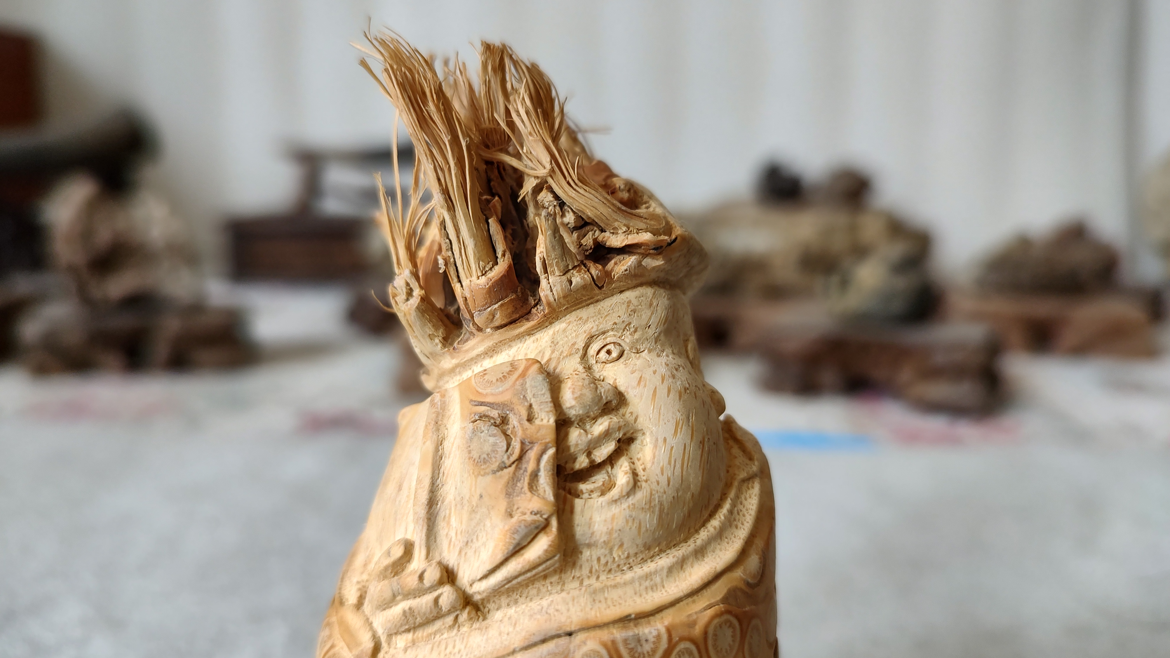 风氏文玩收藏馆：我的第一个竹根雕炸毛哥