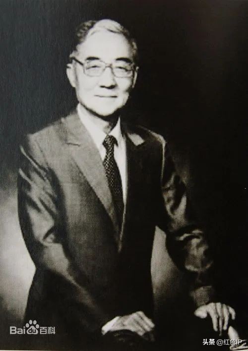 外交官穿衣风格,外交官的衣服是谁搭配的