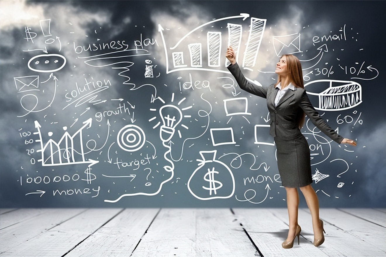 8月出生的人财运好吗女,八月运势事业运