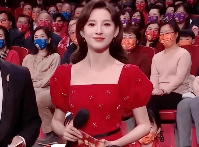 2020鏄ユ櫄浼楀鏄庢槦鍚屽彴婕斿敱,鏄ユ櫄鑰佹瓕鍞卞鍚屽彴